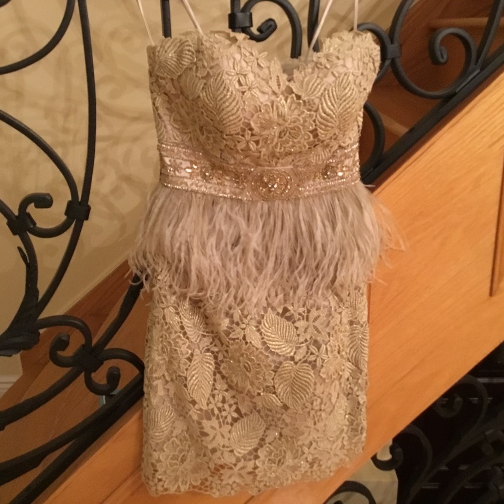 JOVANI STRAPLESS LACE COCKTAIL DRESS